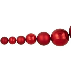 Northlight 6' Red Shiny and Matte Shatterproof Ball Christmas Swag